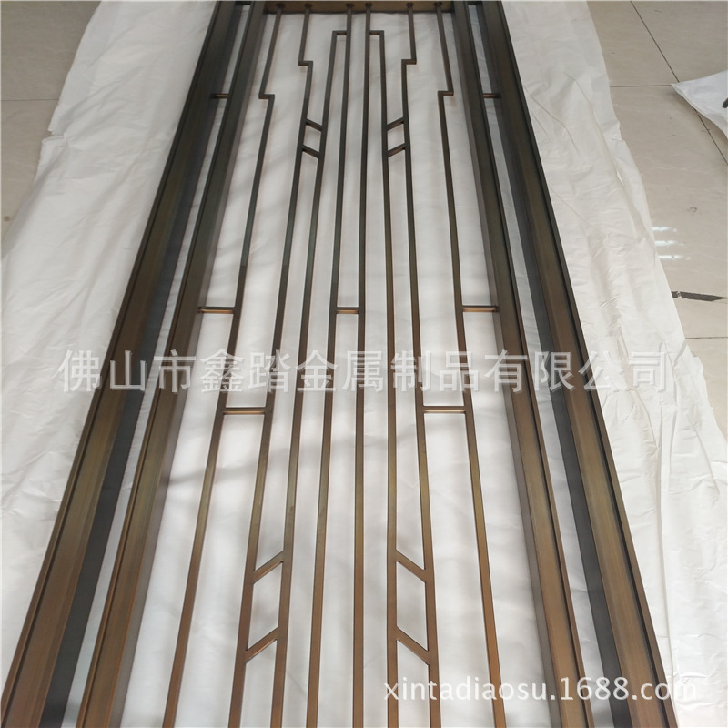 黄古铜不锈钢满焊焊接花格屏风 边框剪折刨工艺制作实物效果图示例图10