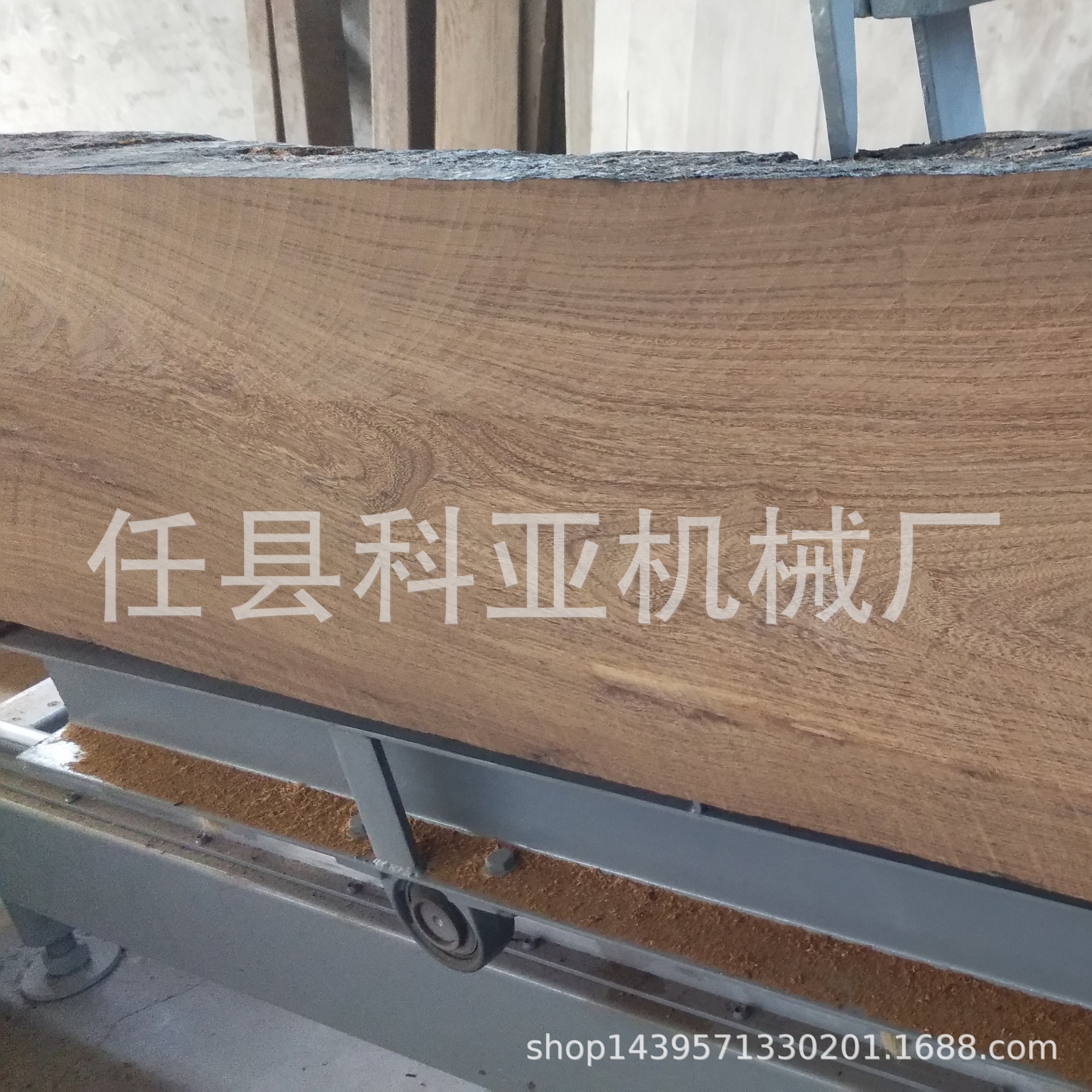 跑车推台锯 电跑式圆木开板锯 电动跑车圆木推台锯自动圆木推台锯示例图11
