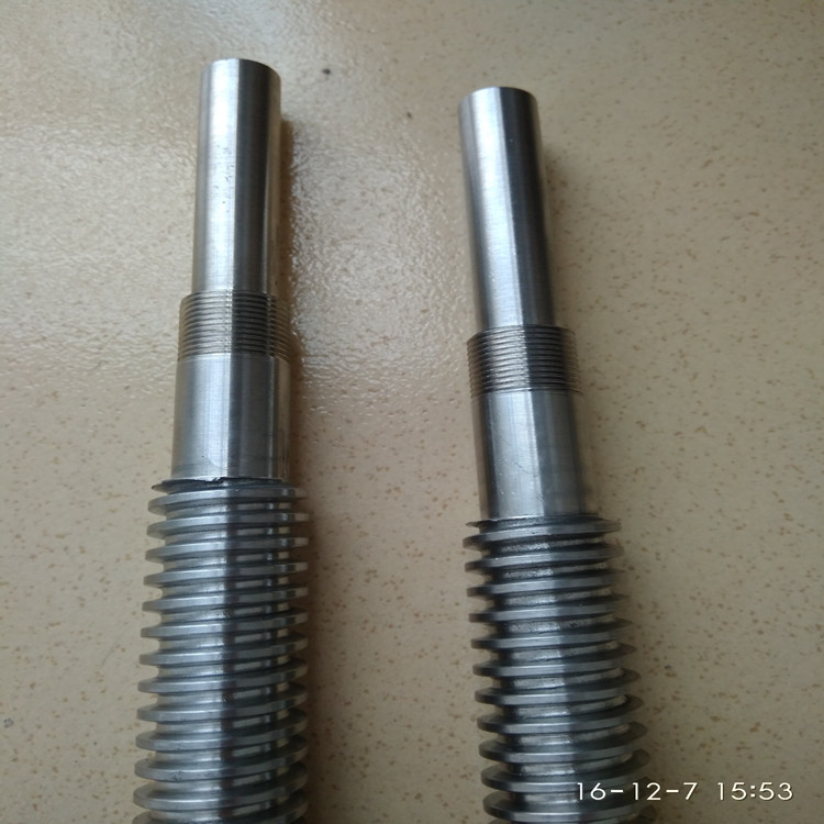 TR50*8梯形丝杆配锡青铜螺母表面高频硬度40HCR以上防锈发黑处理示例图3