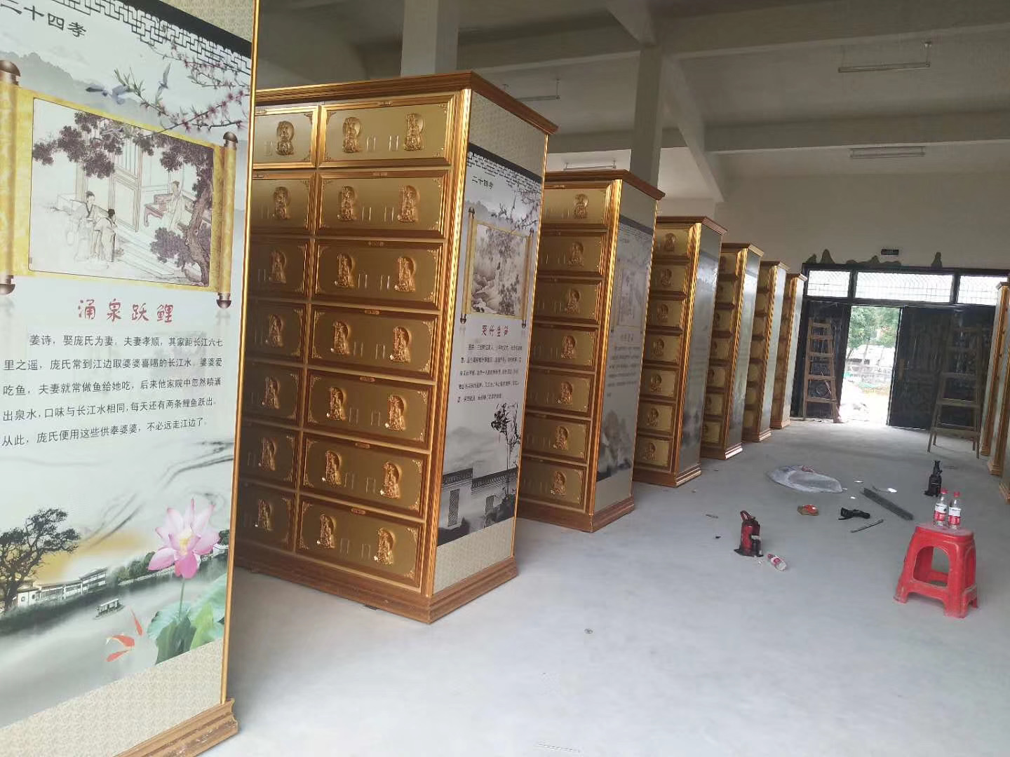 定做红木佛龛精雕佛龛木雕佛龛琉璃小佛像佛龛厂家