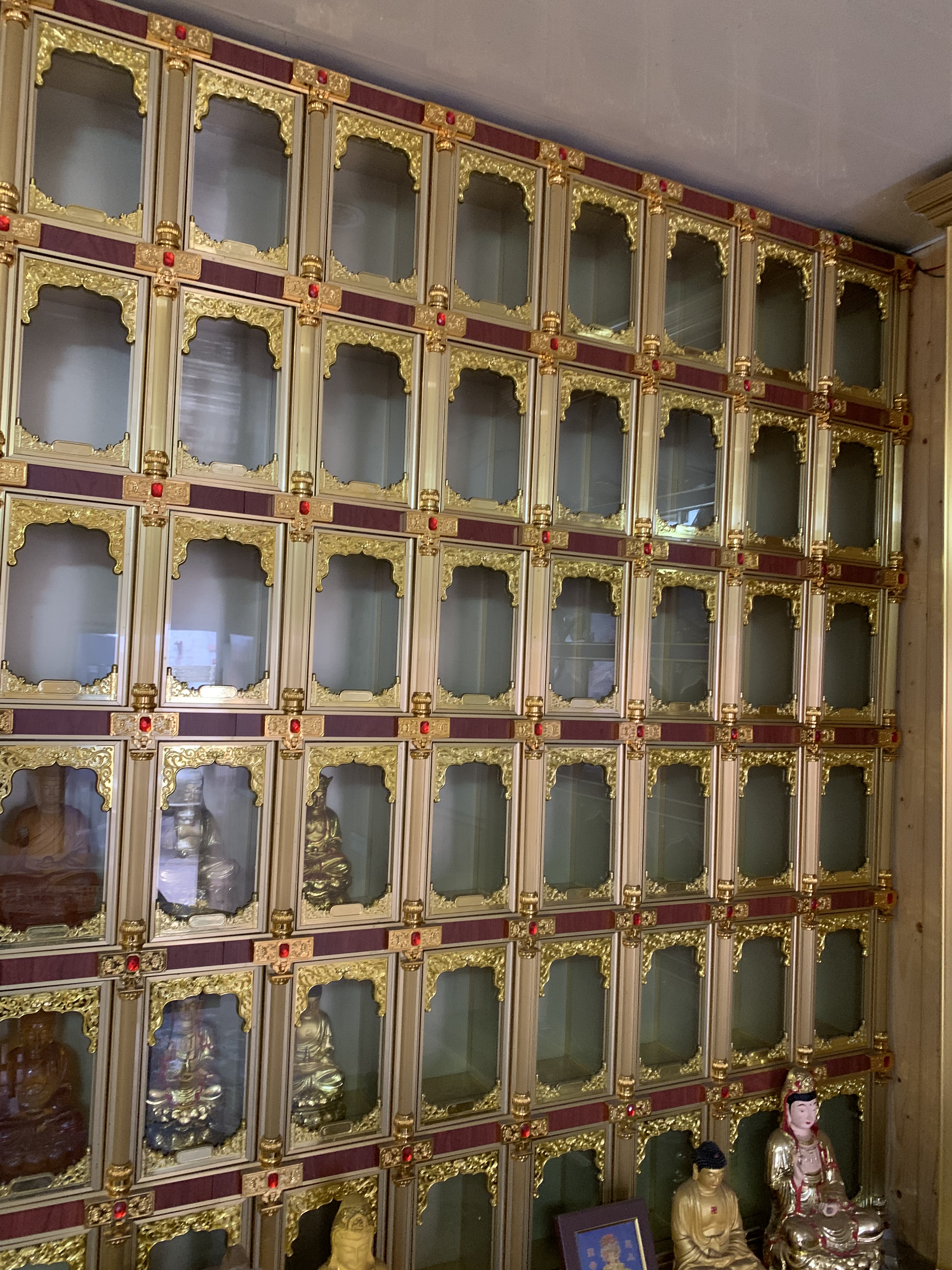 定做红木佛龛精雕佛龛木雕佛龛琉璃小佛像佛龛厂家