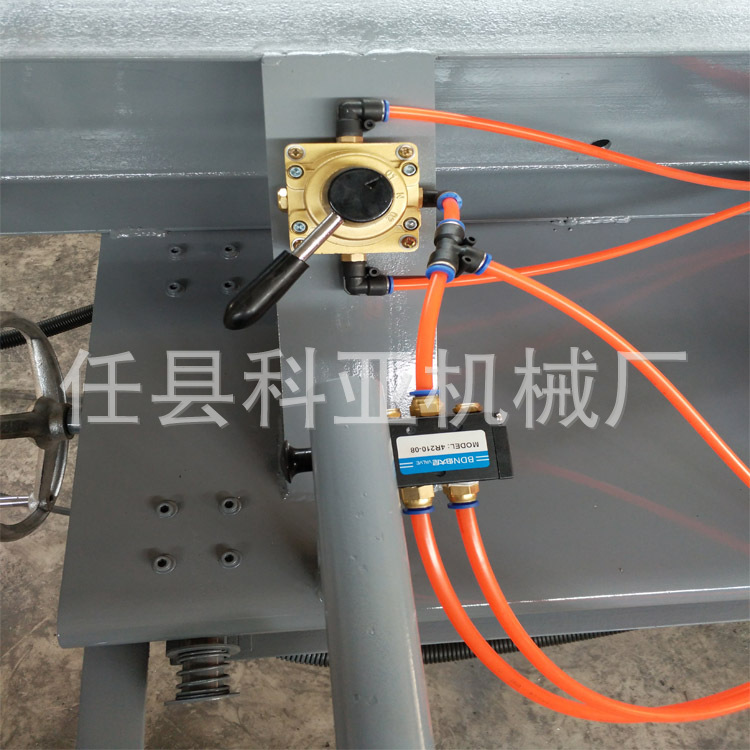 产地货源 品质定制款 红木檀木硬木全自动圆木推台锯示例图8