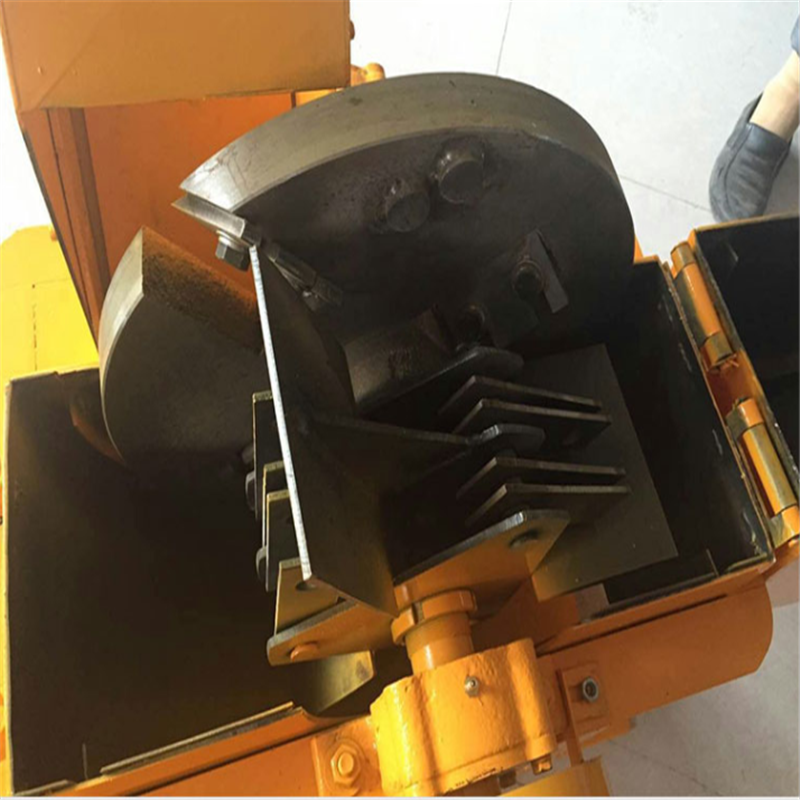 原木粉碎机 木屑粉碎机设备 小树枝粉碎机价格 树枝粉碎机器