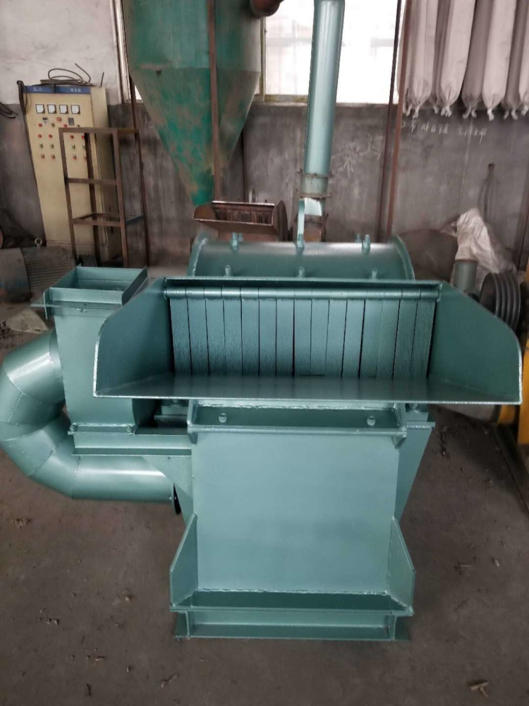 锯末粉碎机设备 木材粉碎机设备 原木木材粉碎机 木材锯末粉碎机