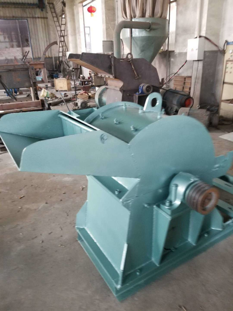 锯末粉碎机设备 木材粉碎机设备 原木木材粉碎机 木材锯末粉碎机