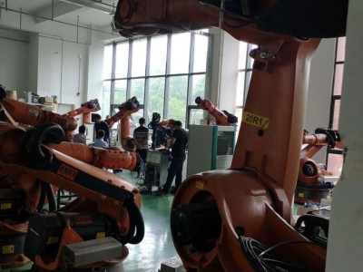 机器人编程培训  工业机器人培训  KUKA编程培训  技术人才  库卡机器人培训
