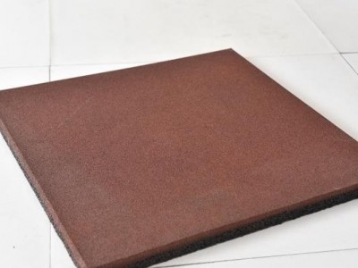定制生产橡胶地板 阻燃胶合板 潍坊橡胶地垫材料材质定制生产厂家