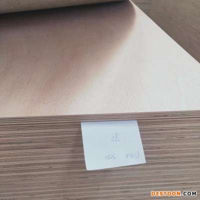 12mm胶合板家具级杨桉芯多层板平整度好不变形