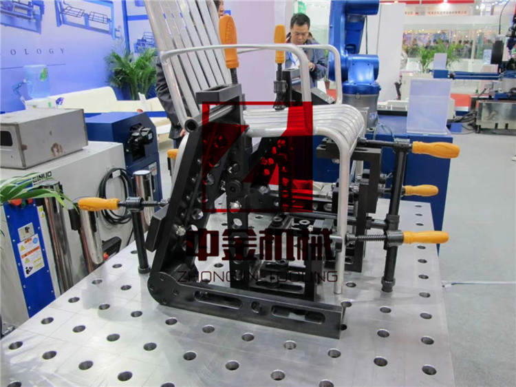 福建钣金工业机器人工作台厂