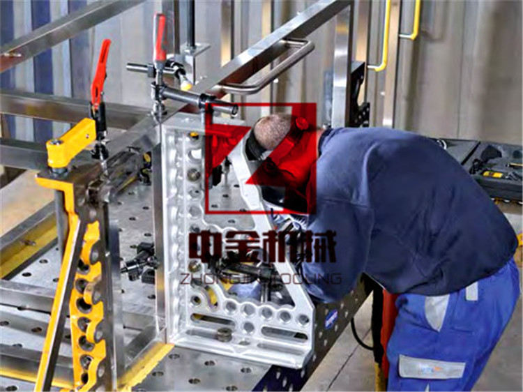 河北钣金工业机器人工装平台厂