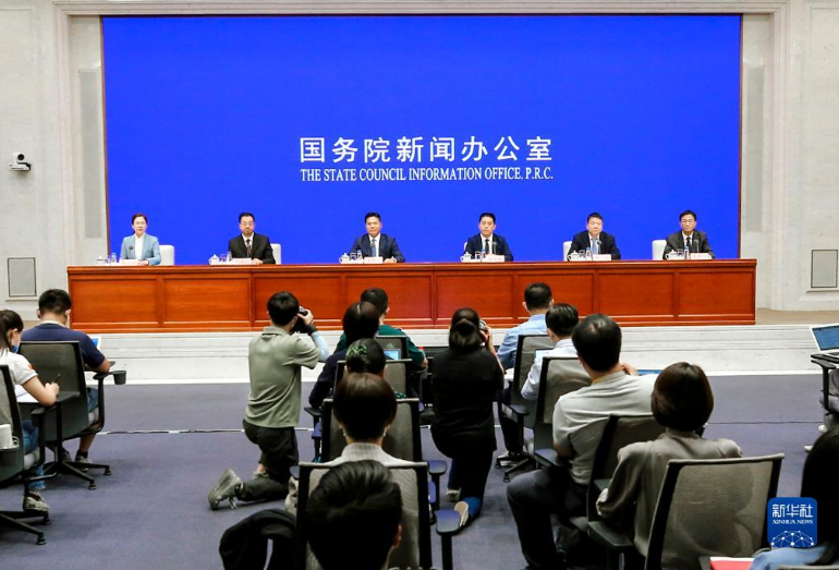 13部门发文促进家居消费，喜临门前瞻布局引领产业升级